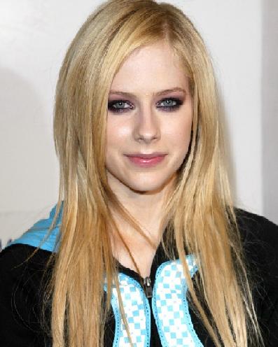 Avril Lavigne smile beautifu