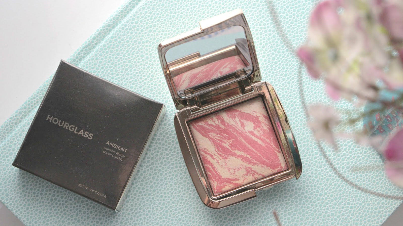 Beauty and the Chic Hourglass Ambient Lighting Blush Diffused Heat
