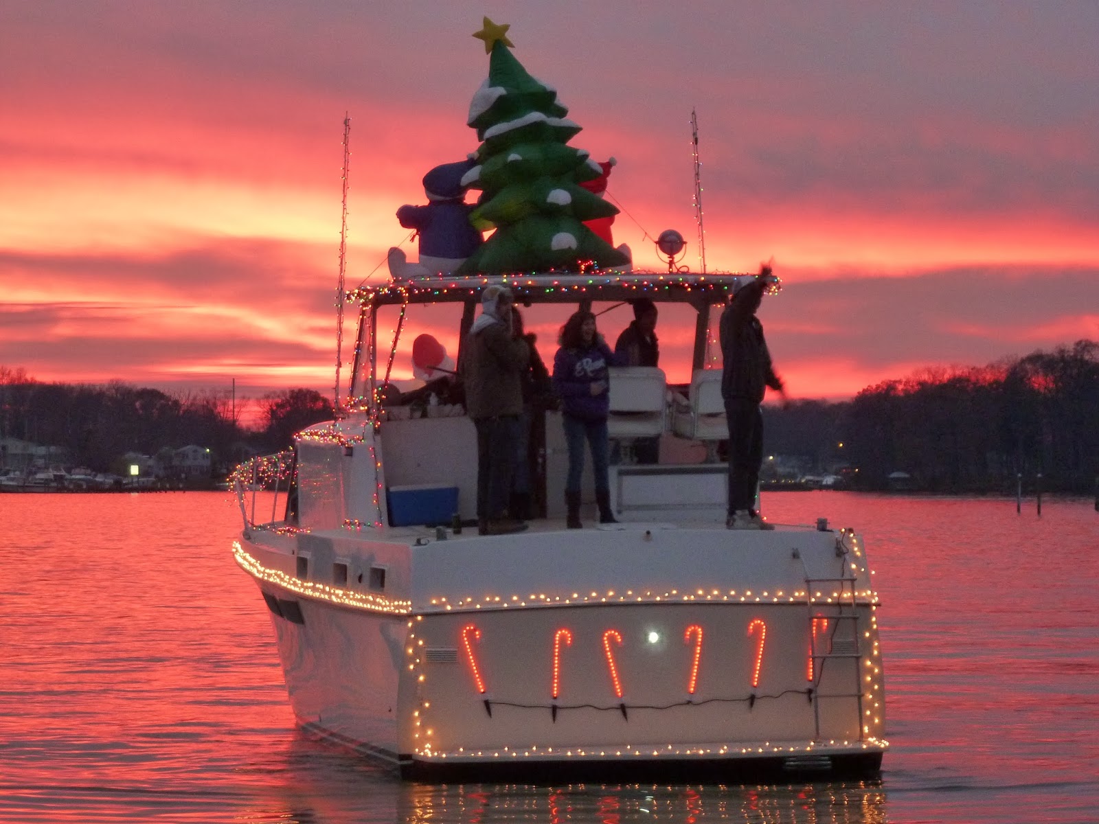 Luv'n the Regal Life Christmas Boat Parade