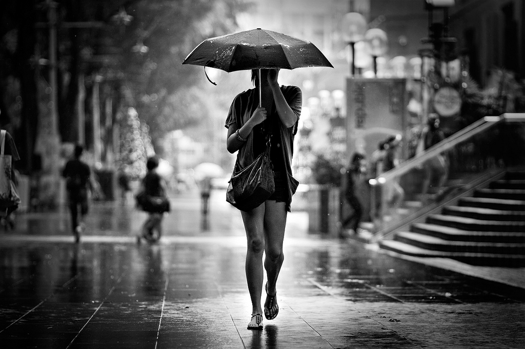 Dolor Incontrolable~Hot. Chica+bajo+la+lluvia