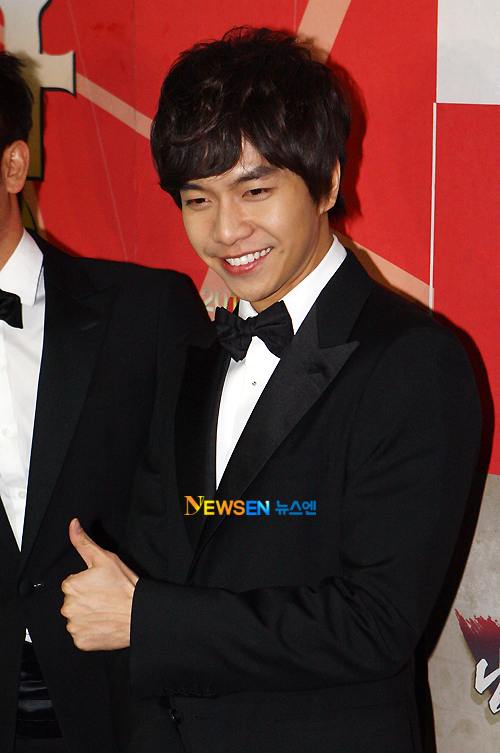 My Joong Ki: Lee Seung Gi & Song Joong Ki Come in #1 and 2 on a Tight