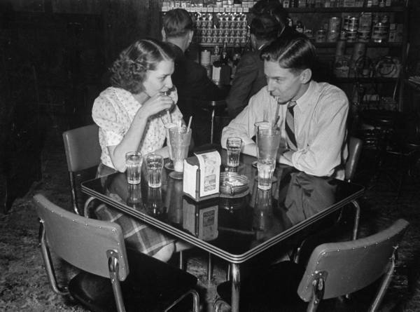 Dating Etiquette In The 1950S