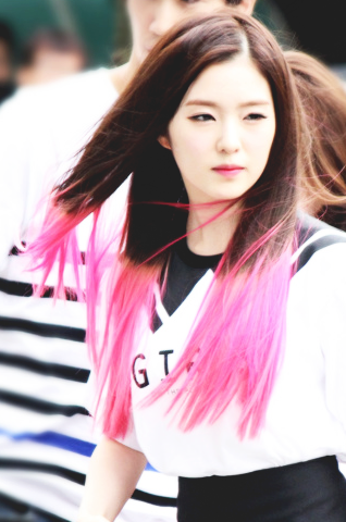 Que Shera Shera Get The Look Red Velvet Happiness Style