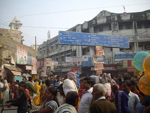 Pilgrims at the main cross road leading to various ghats of Varanasi.