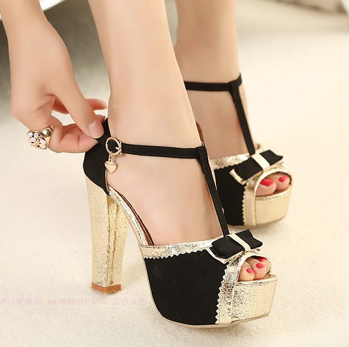 stylish fashion sandals and high heals for girls Display pics Awesome dp