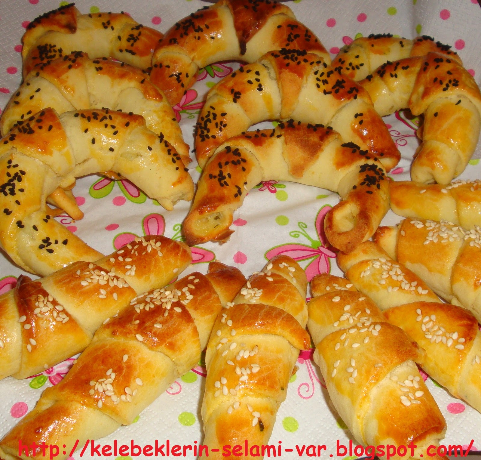 . Peynirli Ay Böreği