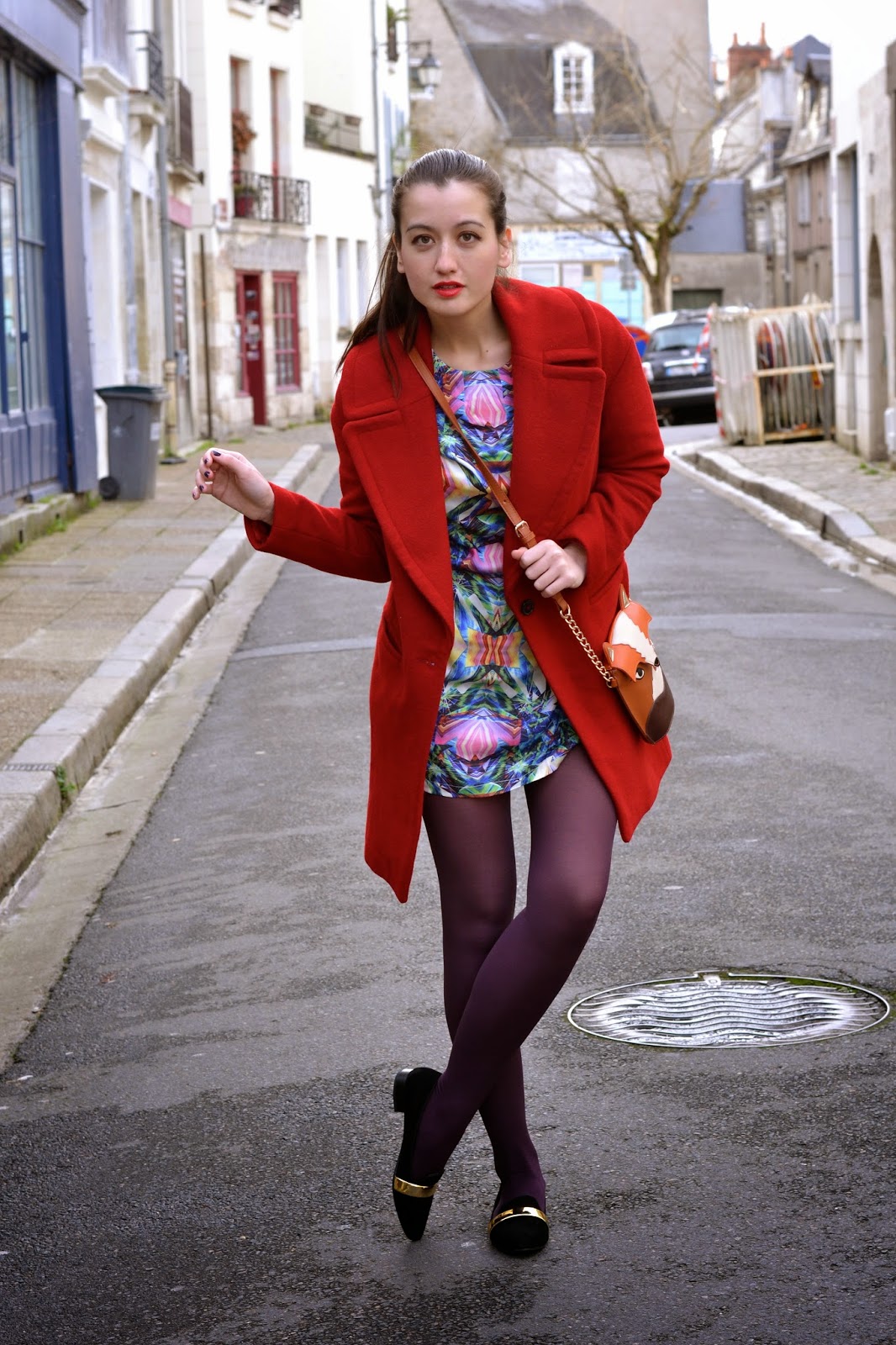 How to wear a red coat