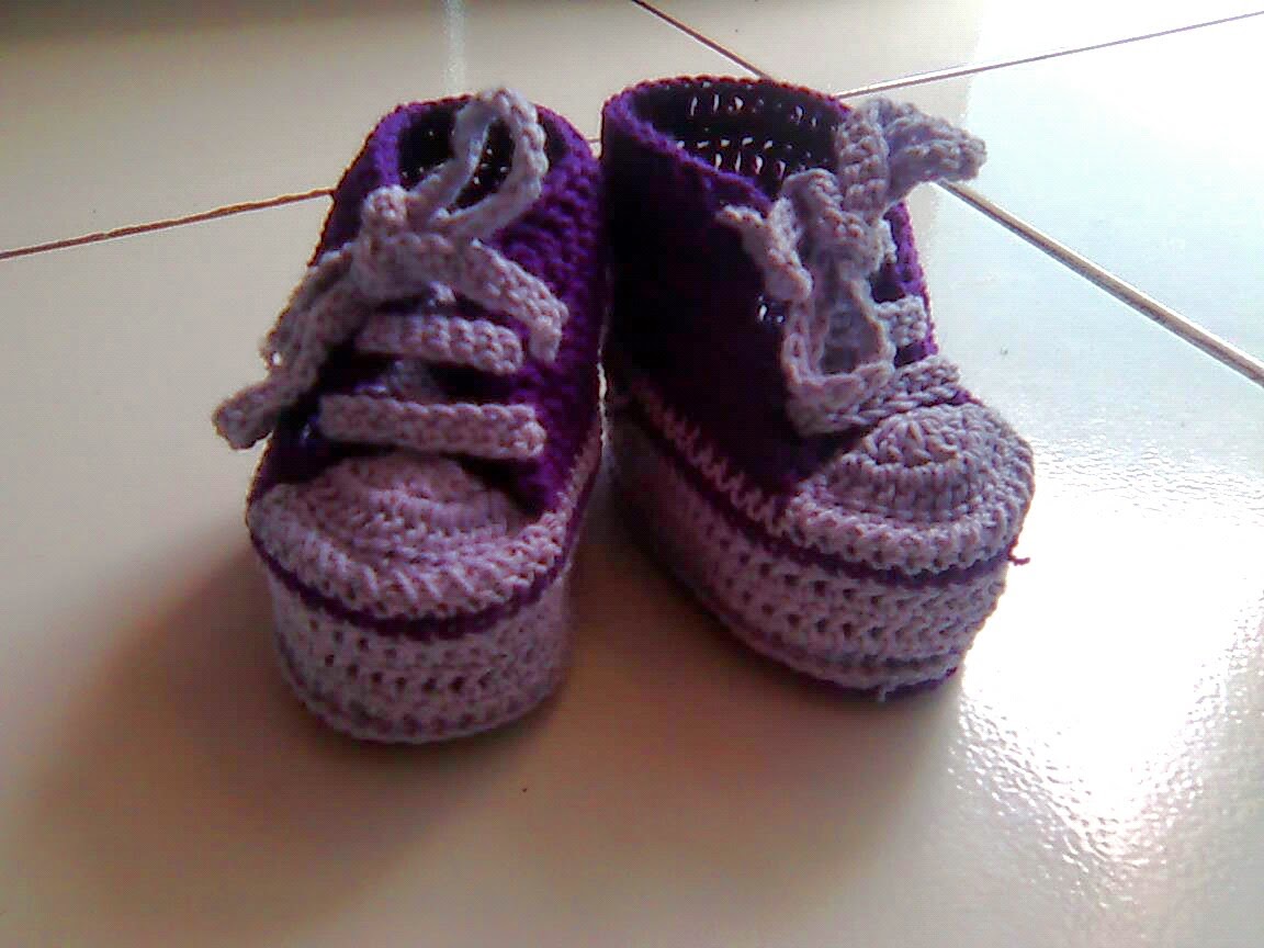 rajut handmade karyaku baby converse crochet rajut handmade karyaku baby converse crochet