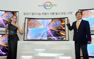 Primeira TV curva de OLED é Samsung
