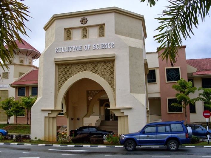 Solving IIUM Our First Day in the IIUM Kuantan