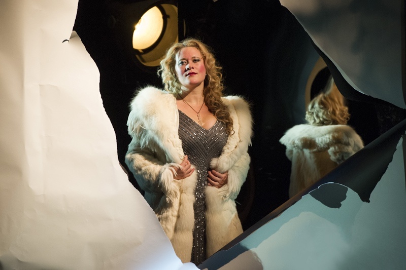 Hugill Lithe and vibrant a Hollywood Tales of Hoffmann