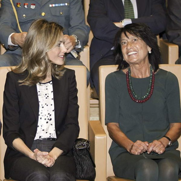 espana-fundacion-delibes-los-principes-de-asturias-presiden-en-valladolid-la-presentacion-de-la-fundacion-miguel-delibes-07%2524599x0.jpg