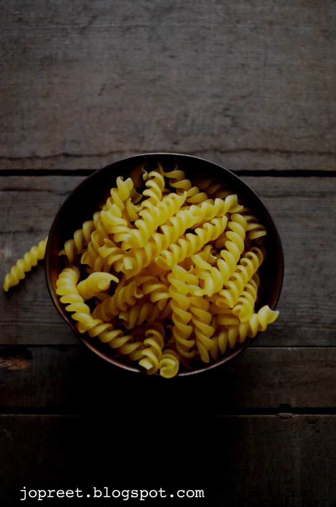 Chicken Fusilli Pasta Jopreetskitchen