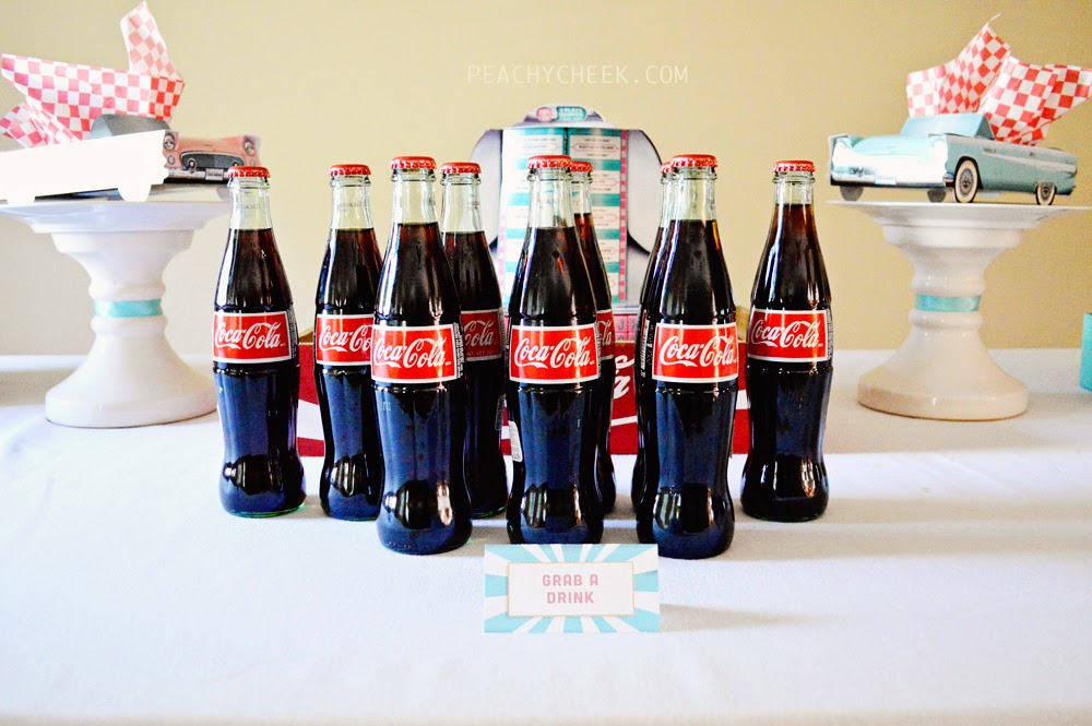 Festa Coca Cola  Coca cola party theme, Coca cola party, Coca cola decor