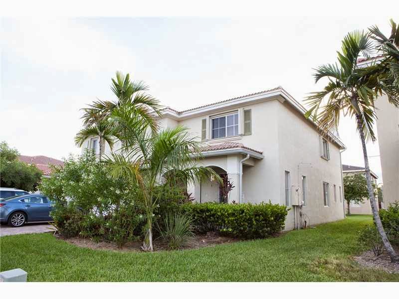 Ramone Walker Real Estate Services 6 BEDROOM,SIX BATHROOM HOME FOR FOR