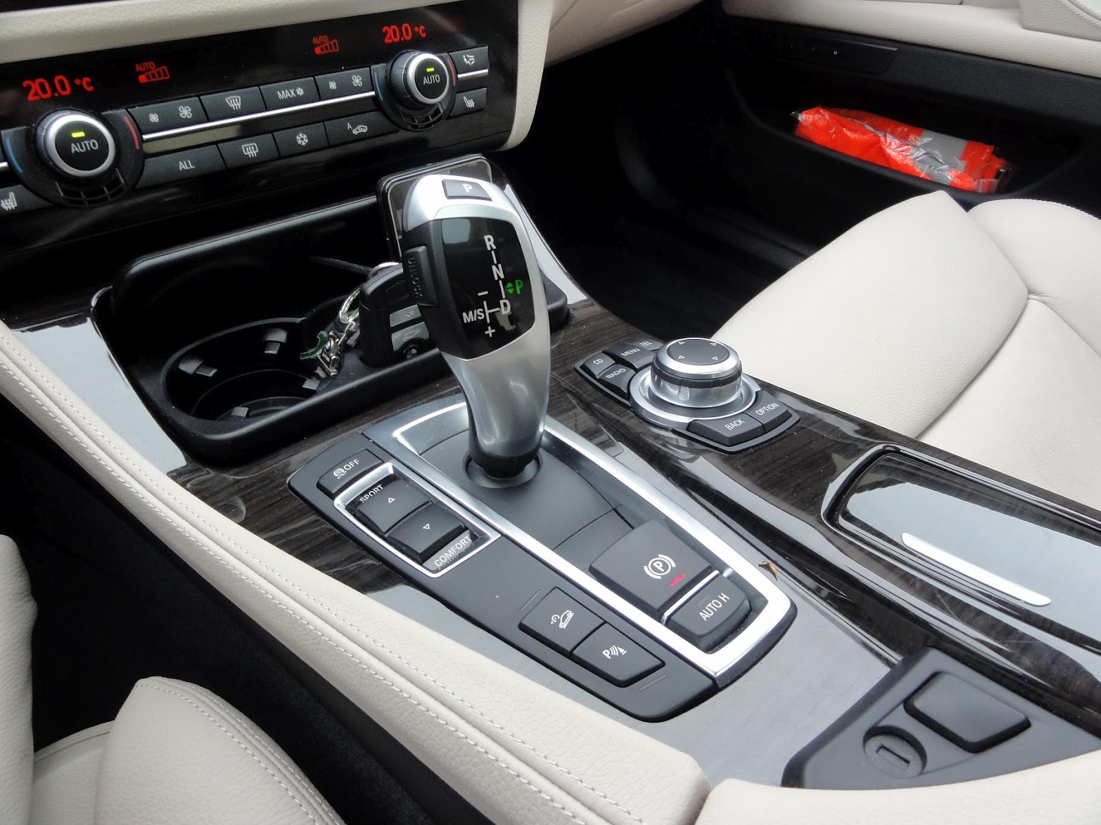 BMW+530d+xDrive+Interior+12.jpg