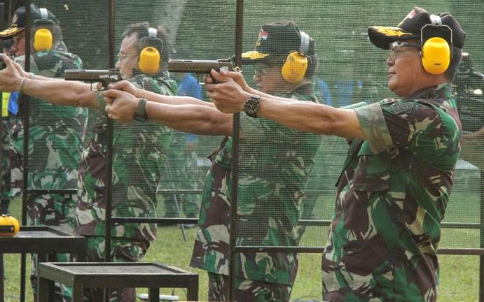 TNI AD Juara Umum Lomba Tembak Piala Panglima TNI