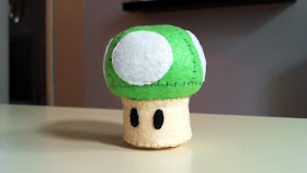 How to Make a Super Mario 1 Up Mushroom plushie from felt tutorial