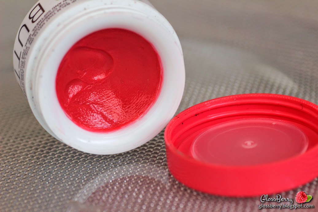 review korres lip butter pomegranate strawberrynet swatch חמאת שפתיים קורס רימונים סקירה ביוקרת גלוסברי בלוג איפור
