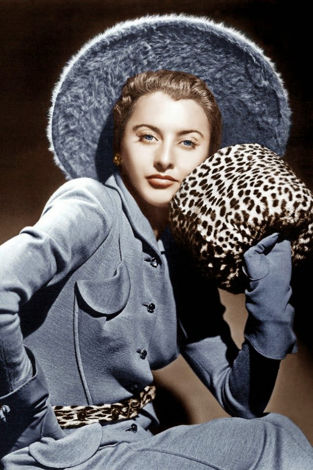 Amazing Historical Photo of Barbara Stanwyck in 1940 