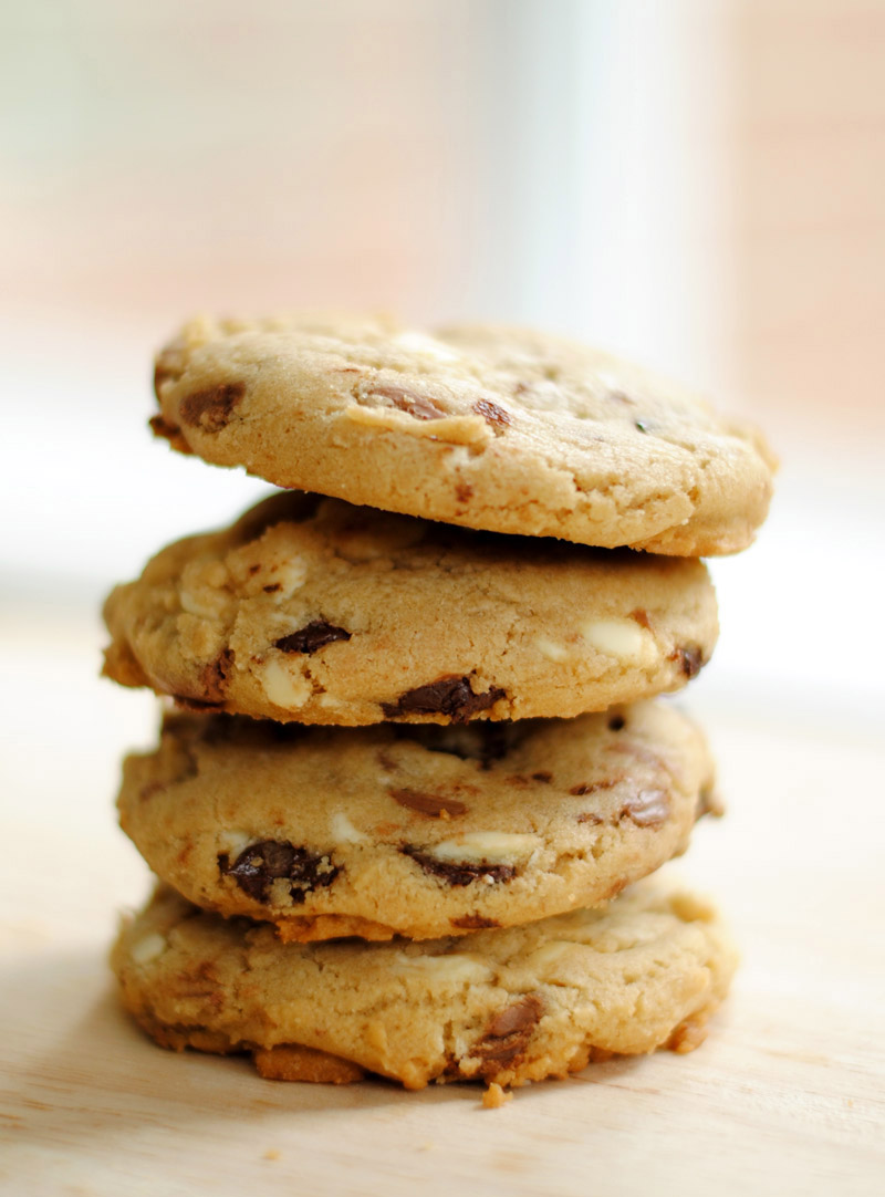Leanne bakes Chocolate Overload Cookies