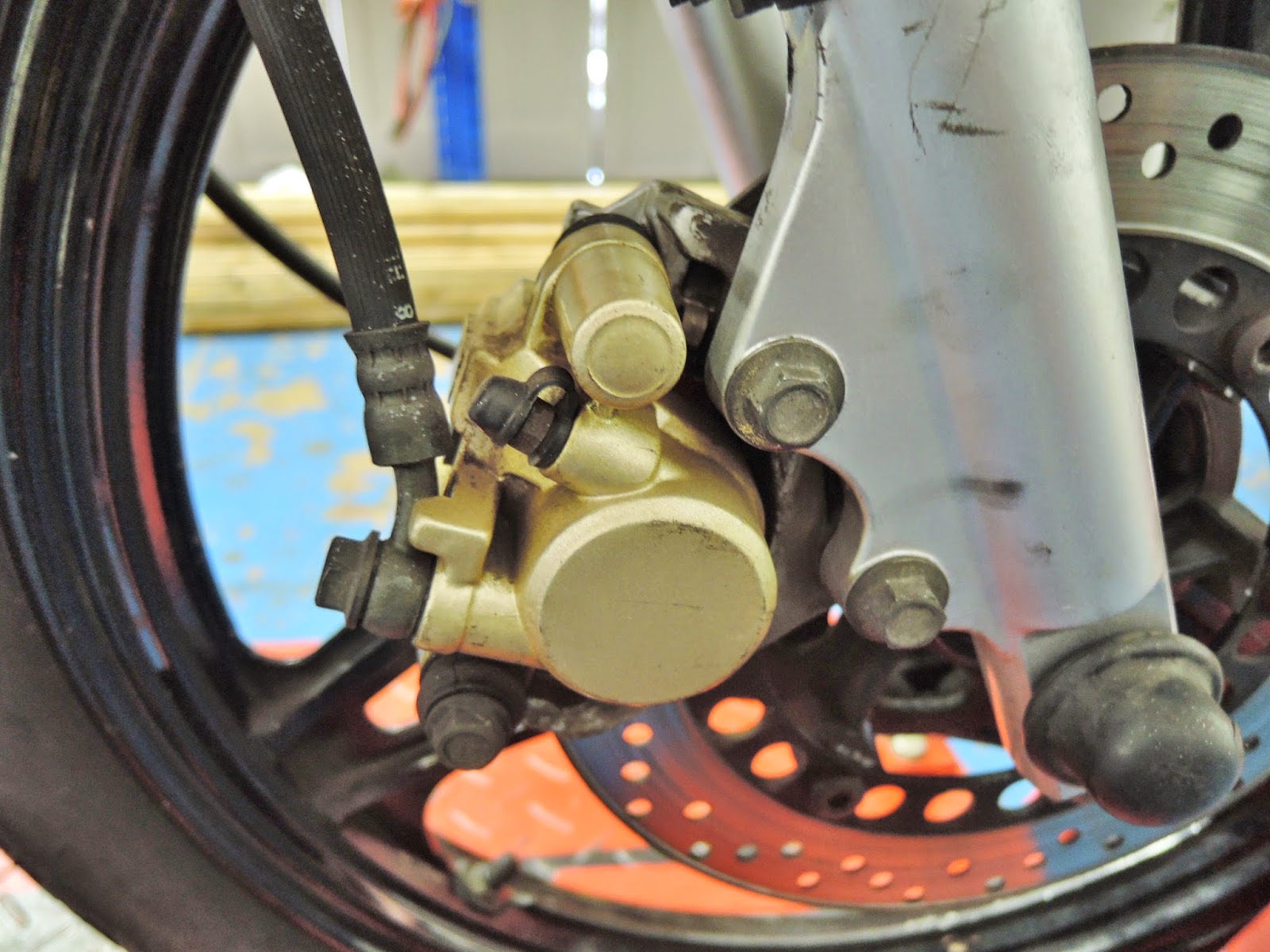 Yamaha YBR 125 Owner Blog Yamaha YBR 125 Brake caliper removal