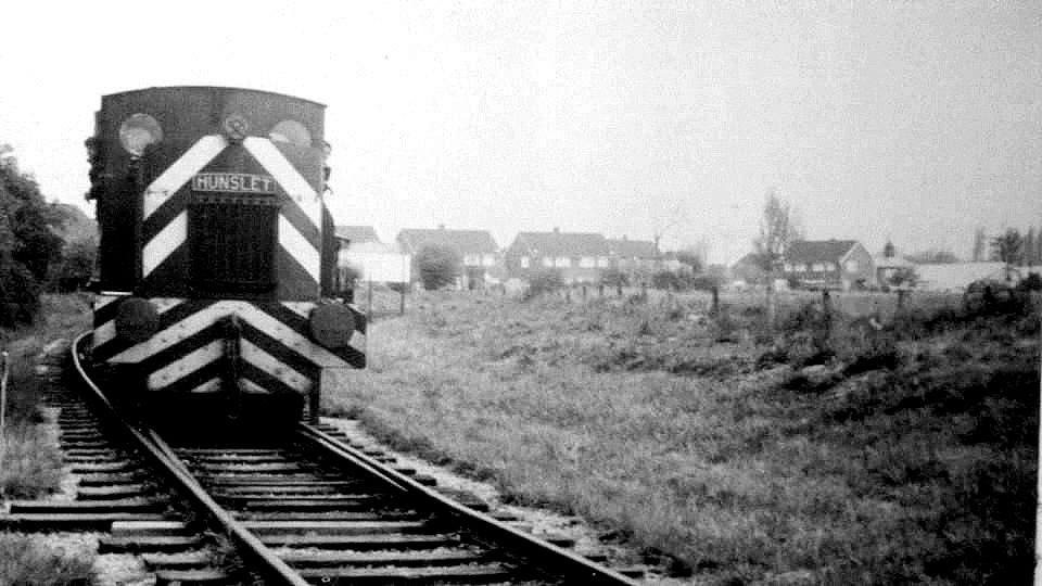 MOD Shunter on way to Frater