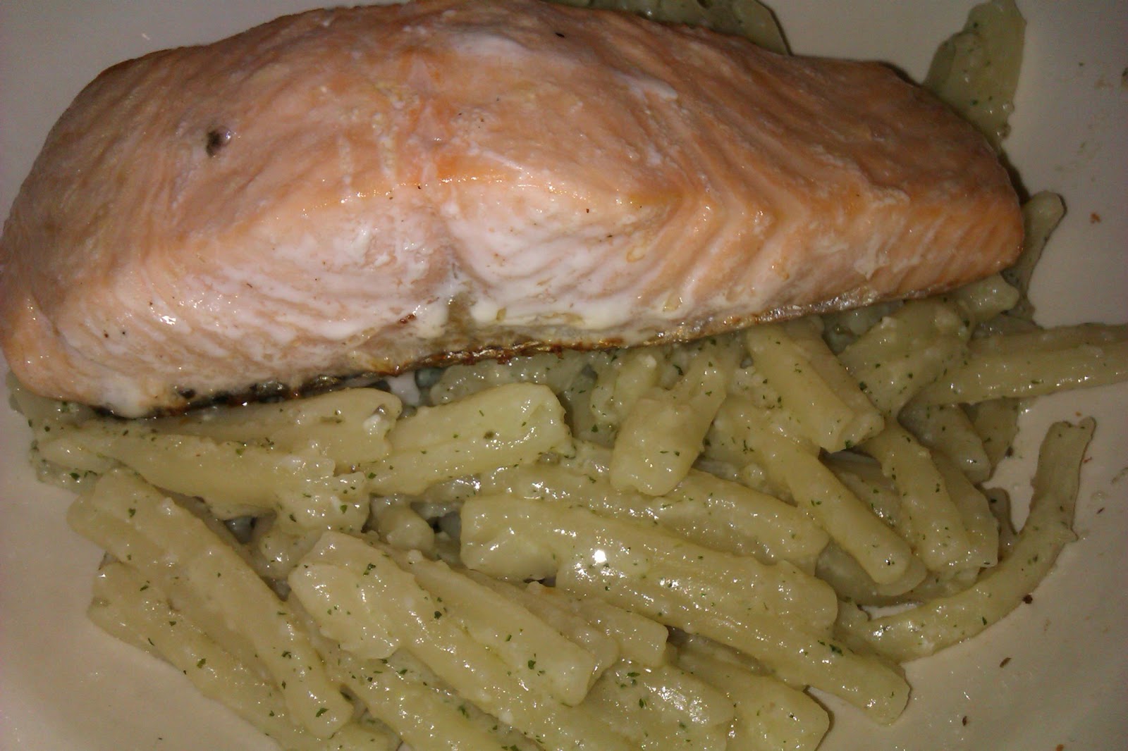 JibberJabberUK Mint Pesto with pan fried Salmon