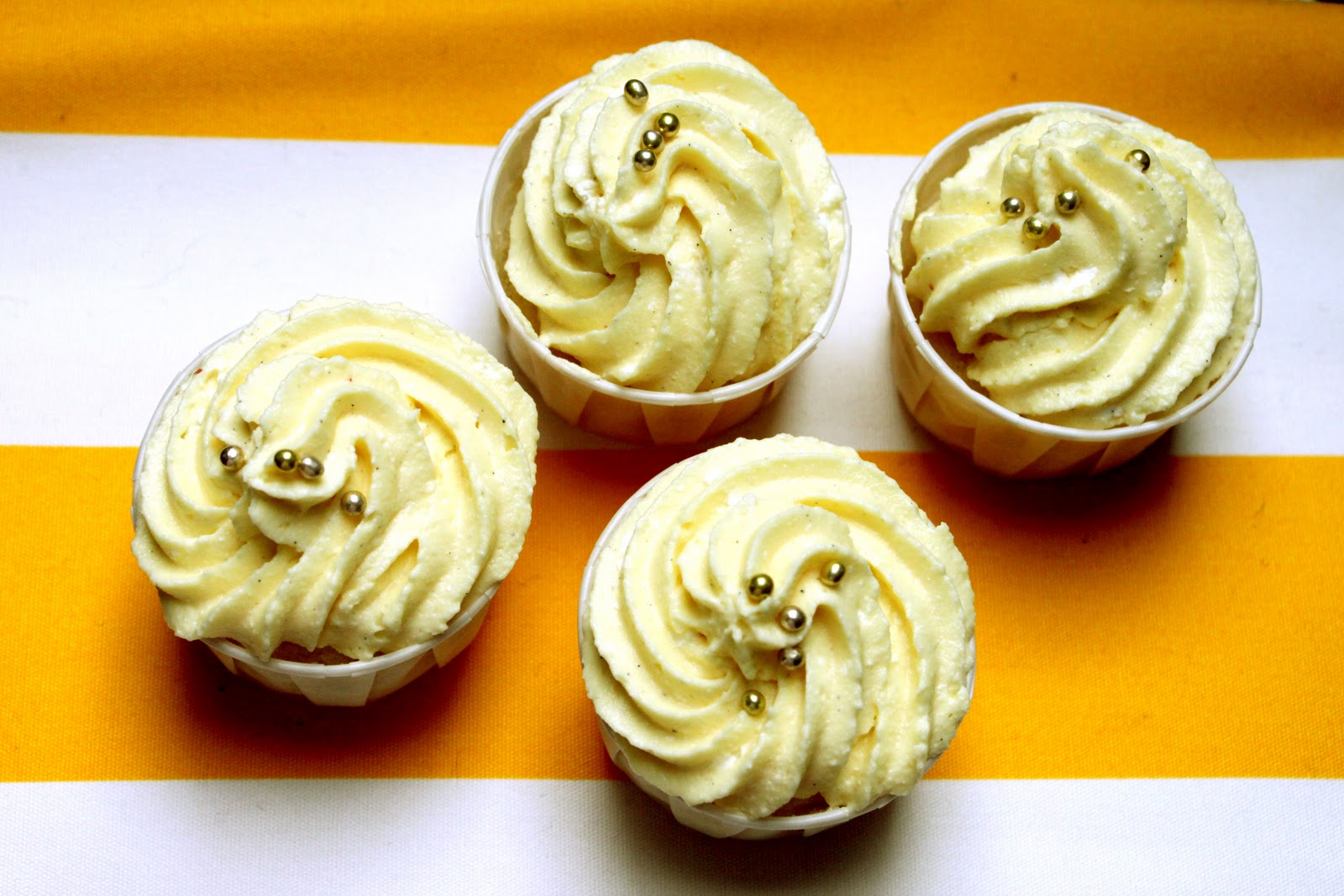 SoulCurry Lemon Cupcakes with SaffronLemonCurd Buttercream