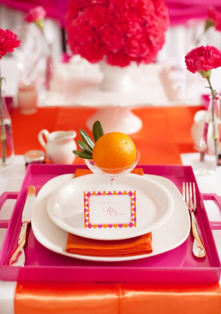 Tablescape, Use a Tray bight table top