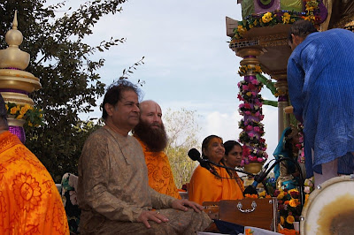 Rath Yatra and Anup Jalota Concert at Radha Madhav Dham, the ashram of Kripaluji Maharaj