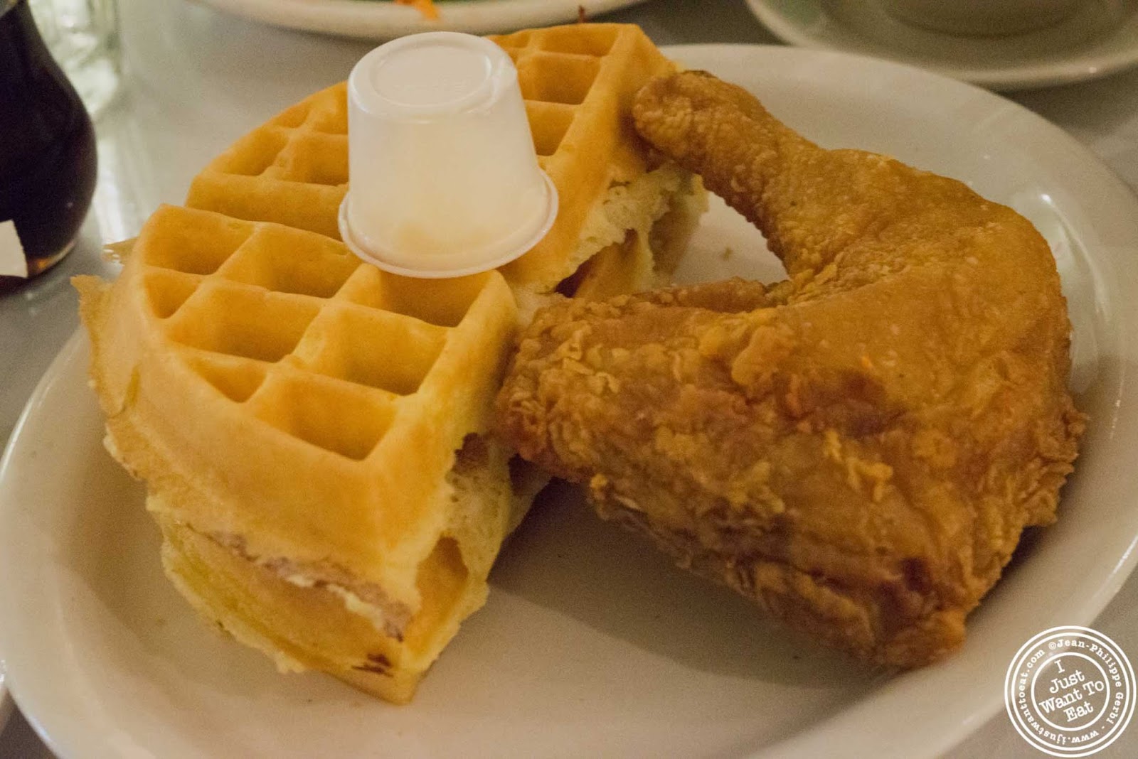 Fried chicken at Sylvia's in Harlem, NYC, New York — I Just Want To Eat