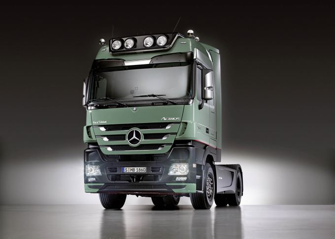 mercedes-benz_actros_truck_3.jpg