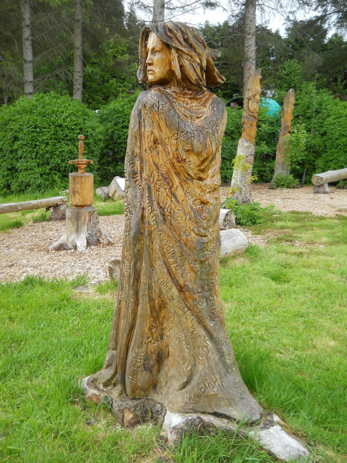 Large wooden outdoor sculptures at Lake Vyrnwy and Bala in Wales