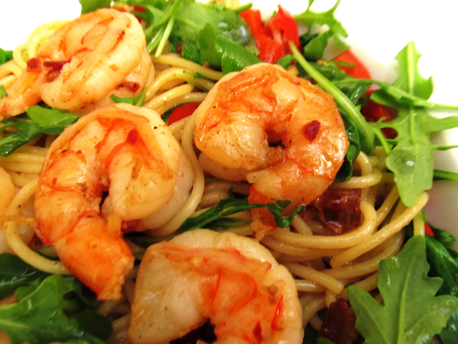 Food and Thrift Linguine with Pancetta, Prawns (Shrimp) and Rocket