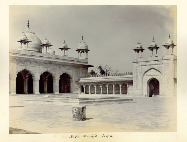 A+gelatin+silver+photo+of+Moti+Masjid+Agra%252C+c.1900