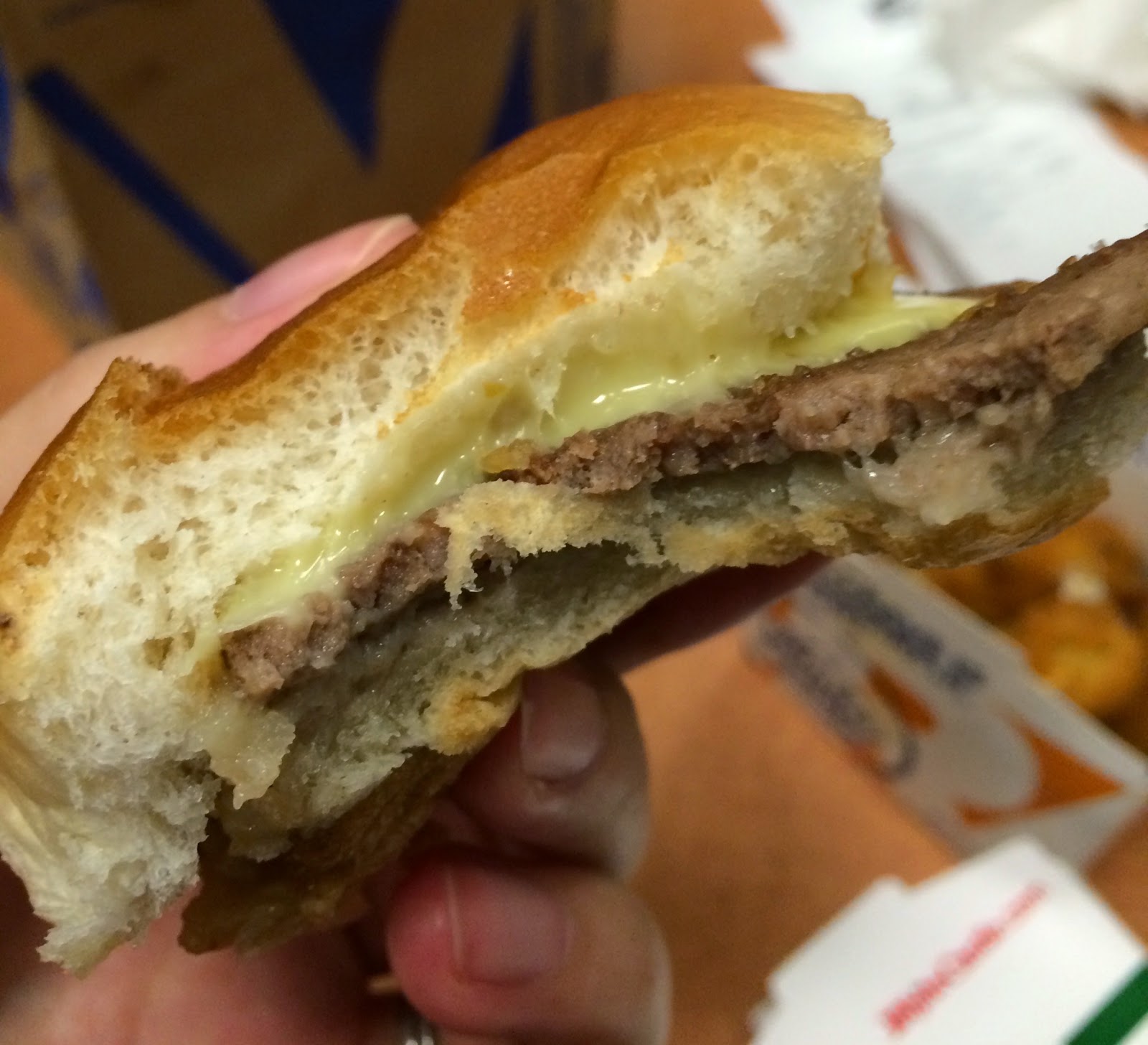Jalapeño Cheese Slider From White Castle / ホワイトキャッスルのハラペーニョチーズスライダー I