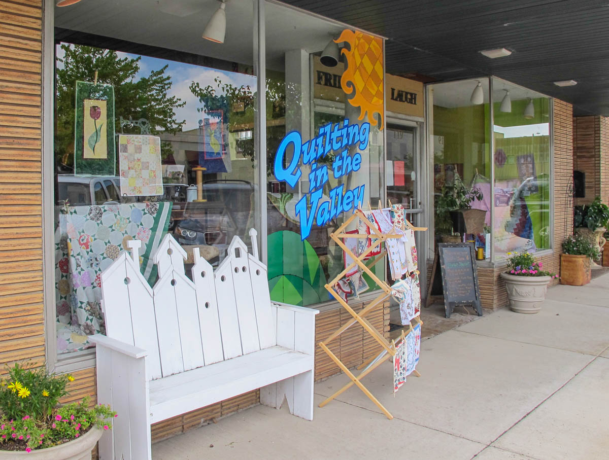 Quilting in an RV by Jo A NEW QUILT SHOP IN AN OLD DOWNTOWN