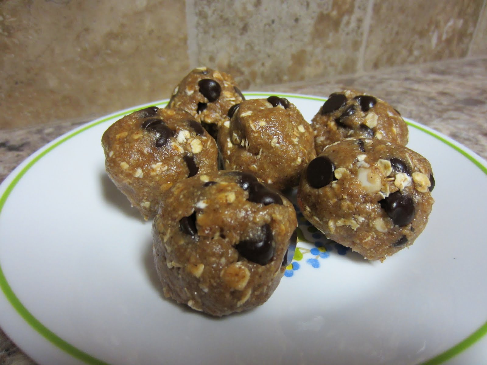 This Is What We're Munching... Oatmeal/Protein Cookie Dough Bites