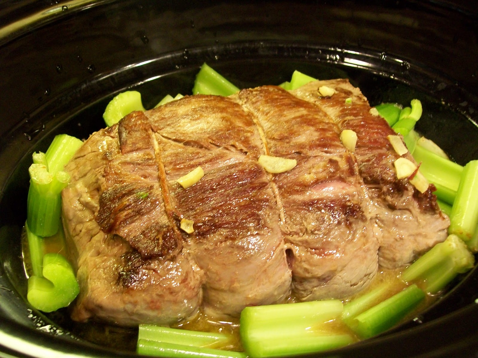 Slow Cooker Roast Beef and Garlic Mashed Potatoes Bobbi's Kozy Kitchen