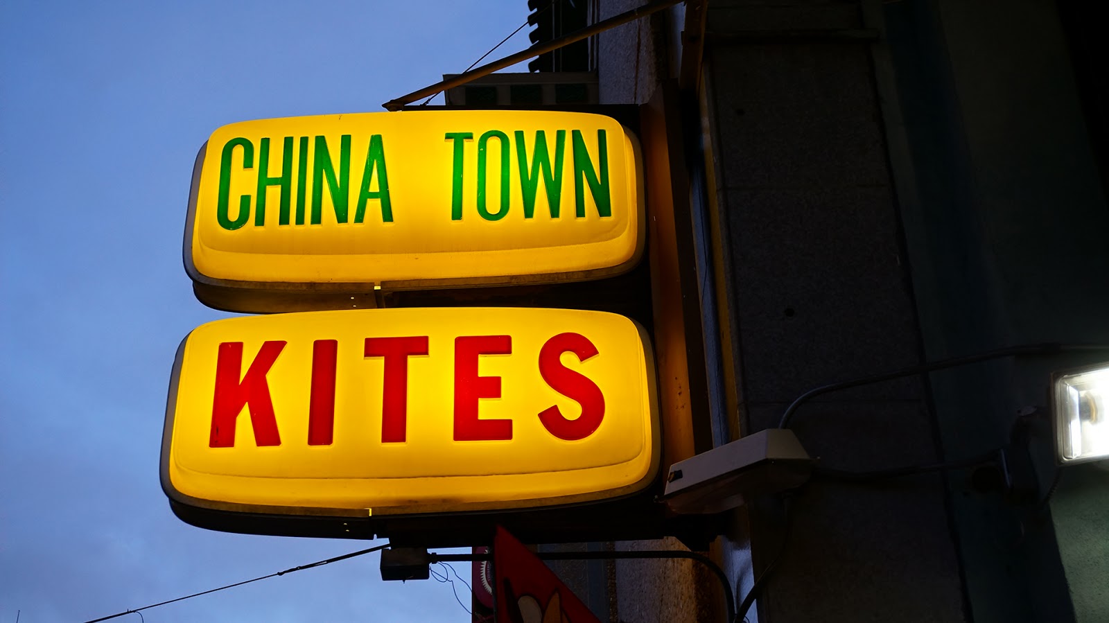 Frankie's Apartment Kite Store, SF