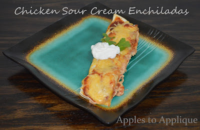 http://www.applestoapplique.com/2013/08/chicken-sour-cream-enchiladas.html