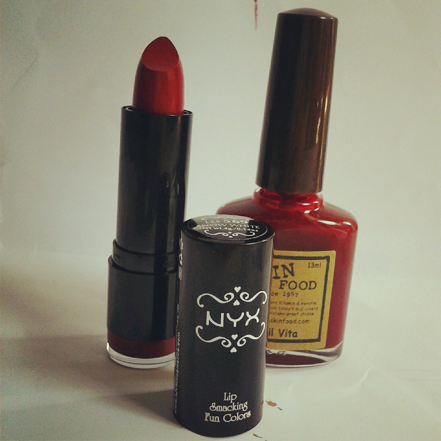 Review NYX Round Lipstick in Snow White Claren Stefanie Beauty, Lifestyle & Hobby Blog