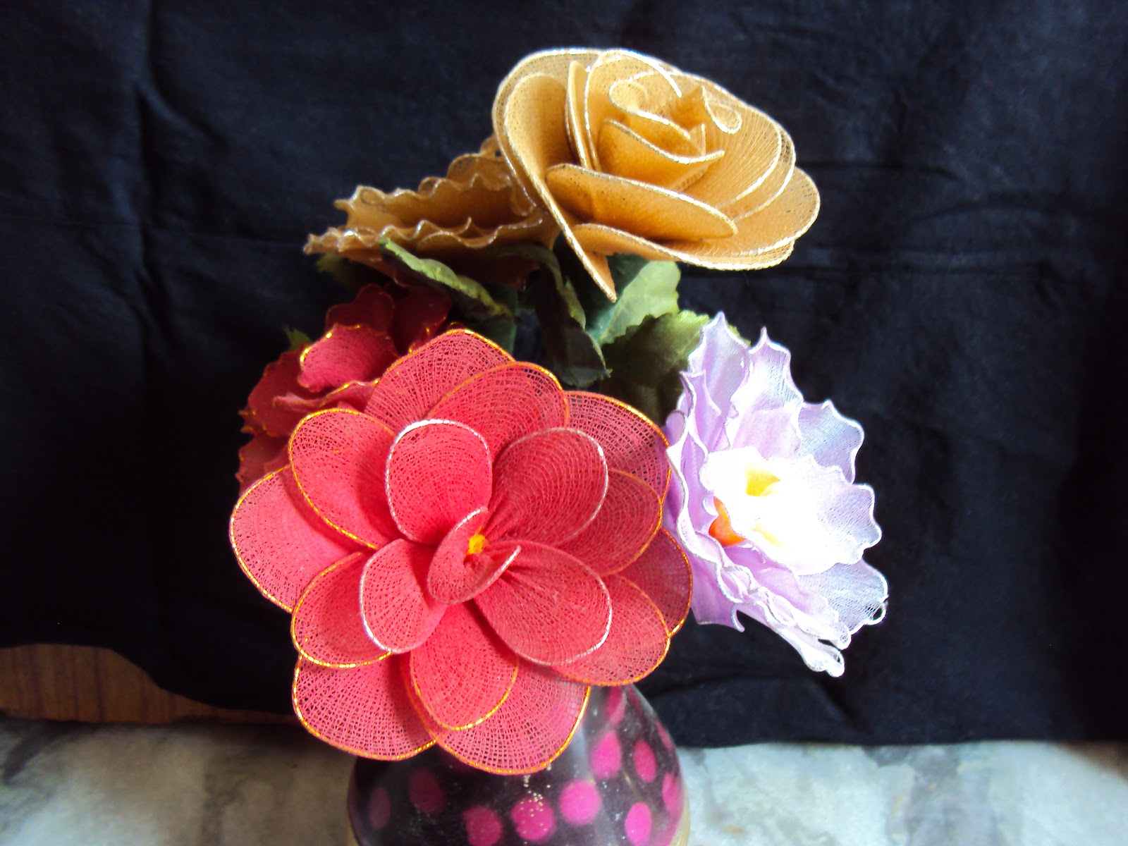 NYLON FLOWERS SSARTSCRAFTS