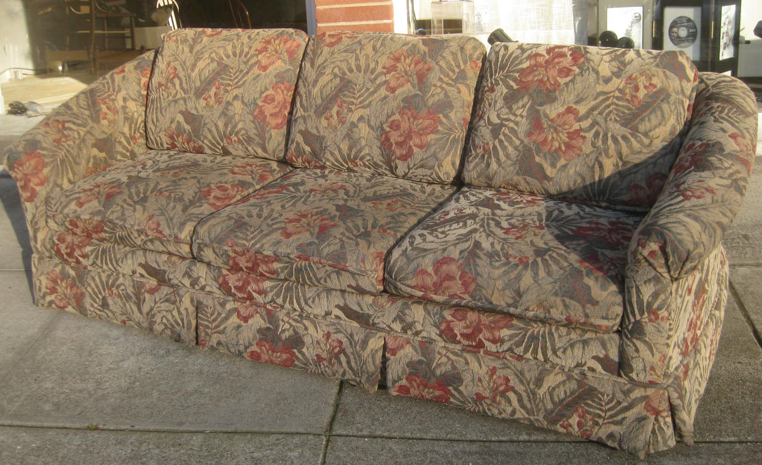 Uhuru Furniture Collectibles Sold Fl Print Sofa 80 Sold Fl Print Sofa 80