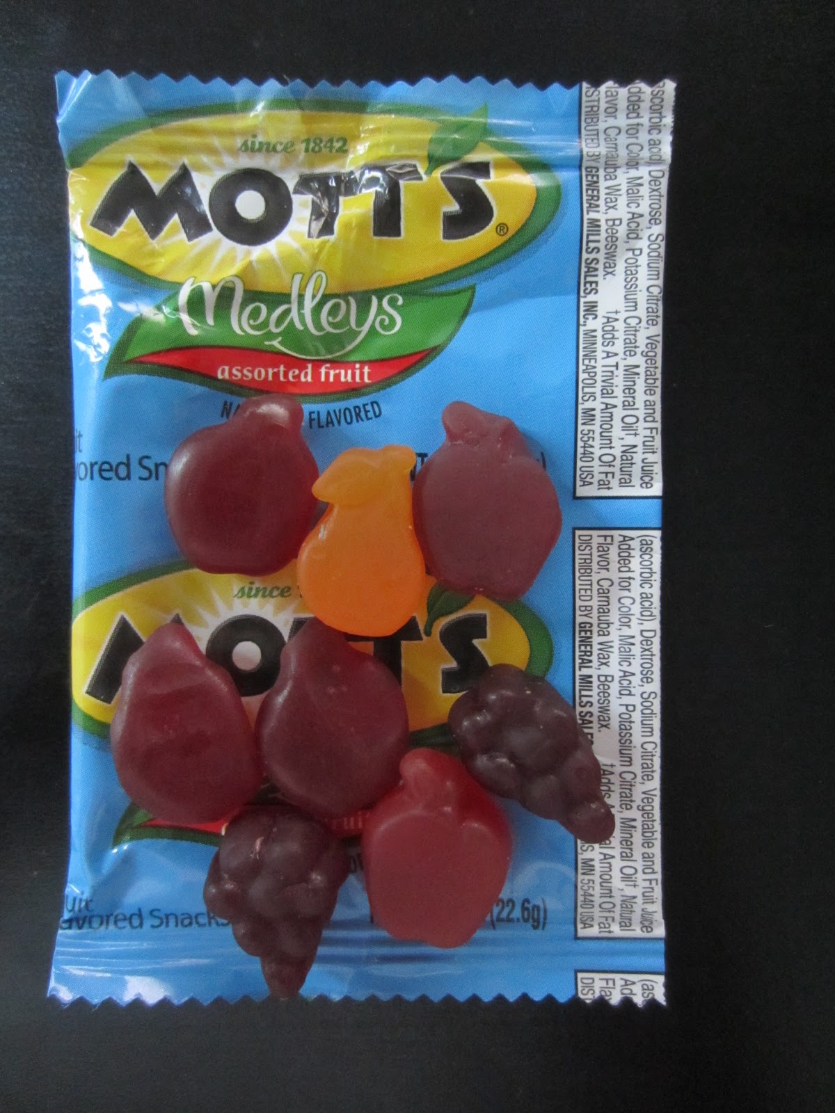 Crafty And Wanderfull Life Mott's Medleys Fruit Flavored Snacks Review