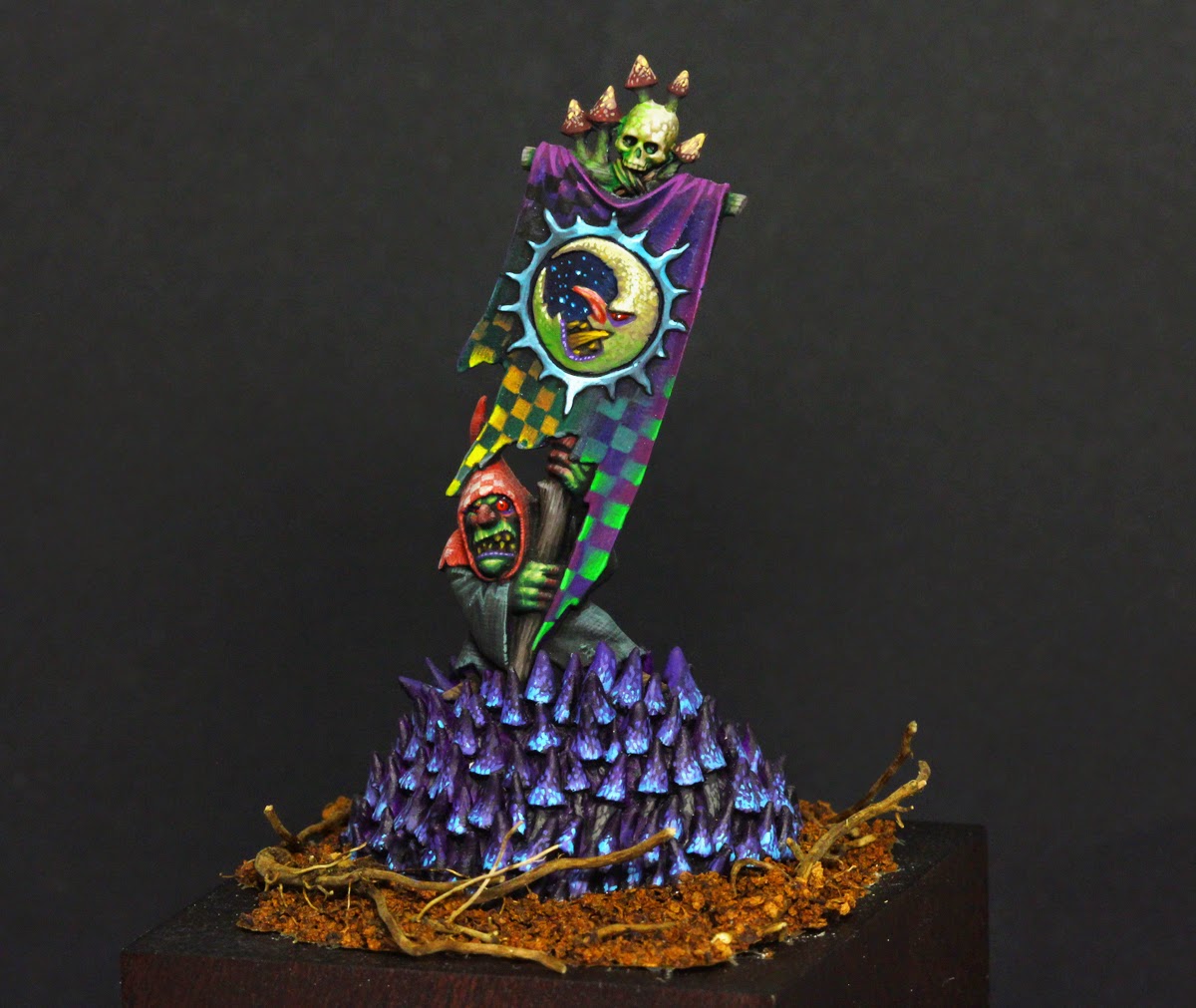 Serpentarium: Night Goblin Standard Bearer