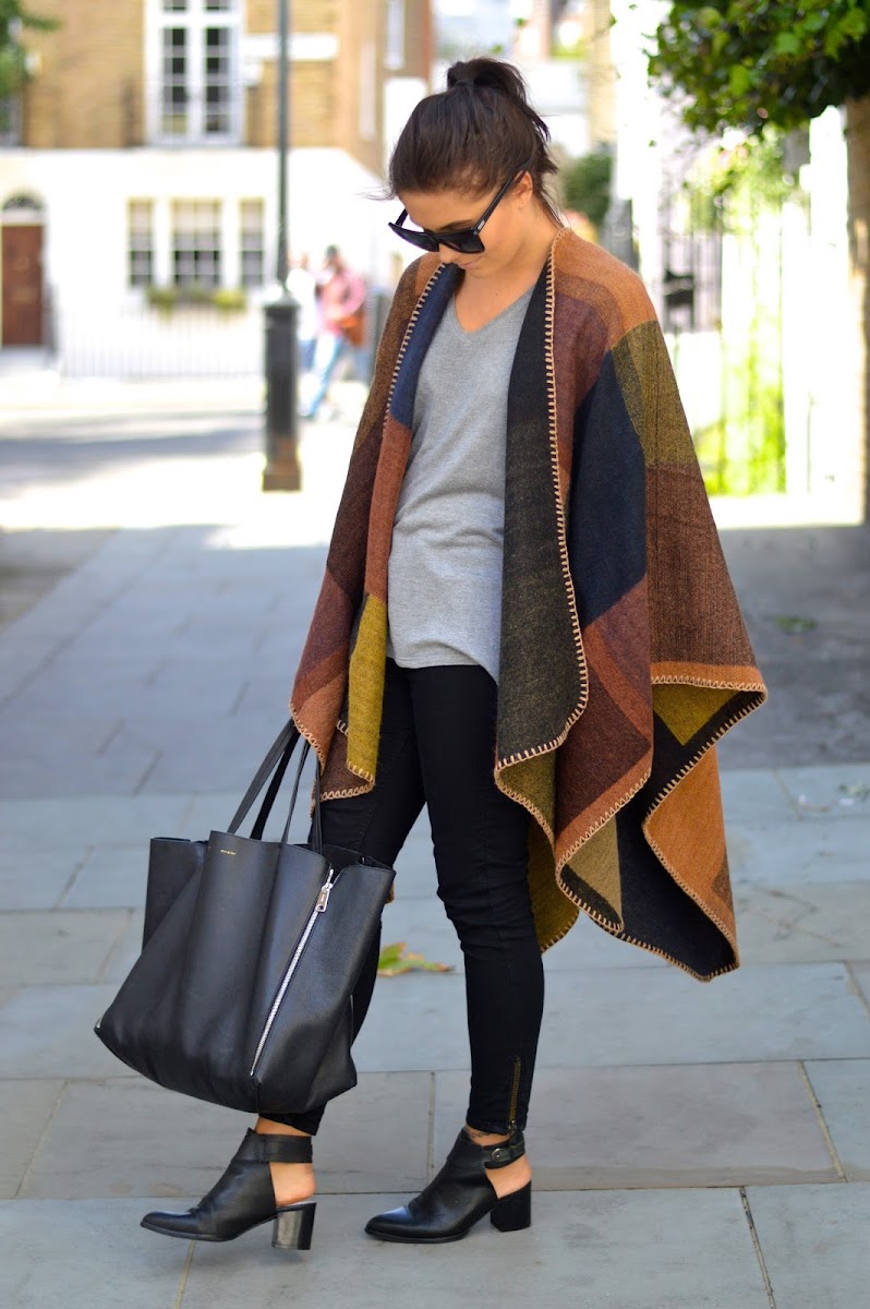 BLANKET CAPE A FASHION FIX // UK FASHION AND LIFESTYLE BLOG
