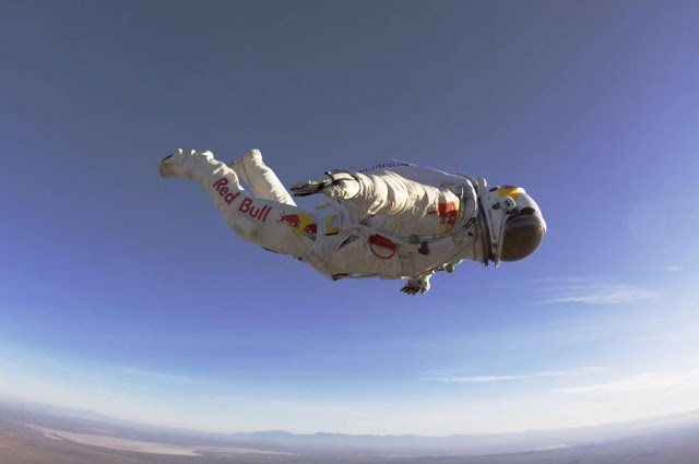 Suivez en direct le saut depuis l'espace de Felix Baumgartner pour RedBull