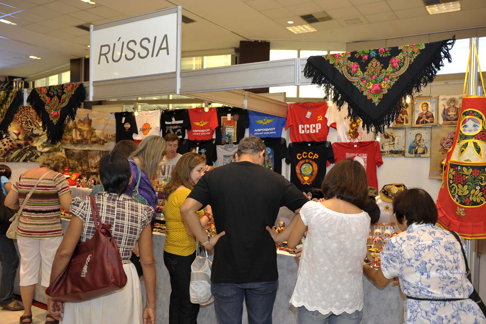 Jambo Verde Começa a 1 u00ba Feira Internacional de Artesanato Mundial em Manaus Aparador De Livros Westwing ~ Jambo Verde Começa a 1 u00ba Feira Internacional de Artesanato Mundial em Manaus